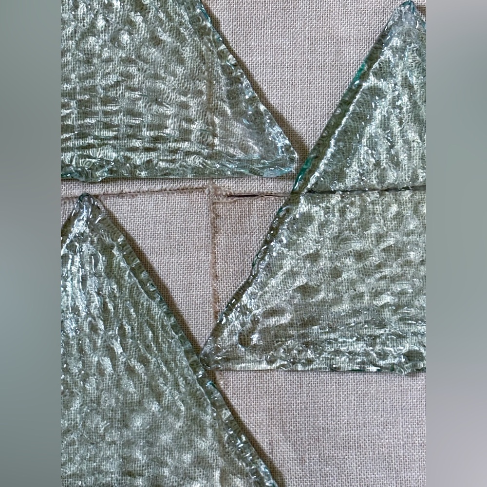 Green Recycled Glass Triangle Plate Set Thick Dishes Textured Eclectic Boho Xmas - Picture 4 of 5